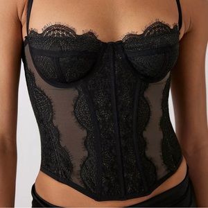 URBAN OUTFITTERS Corset